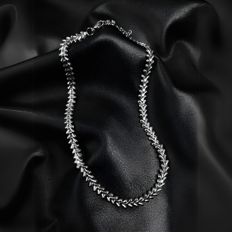 Vertebrae Choker