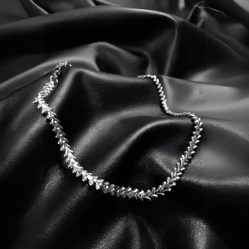 Vertebrae Choker
